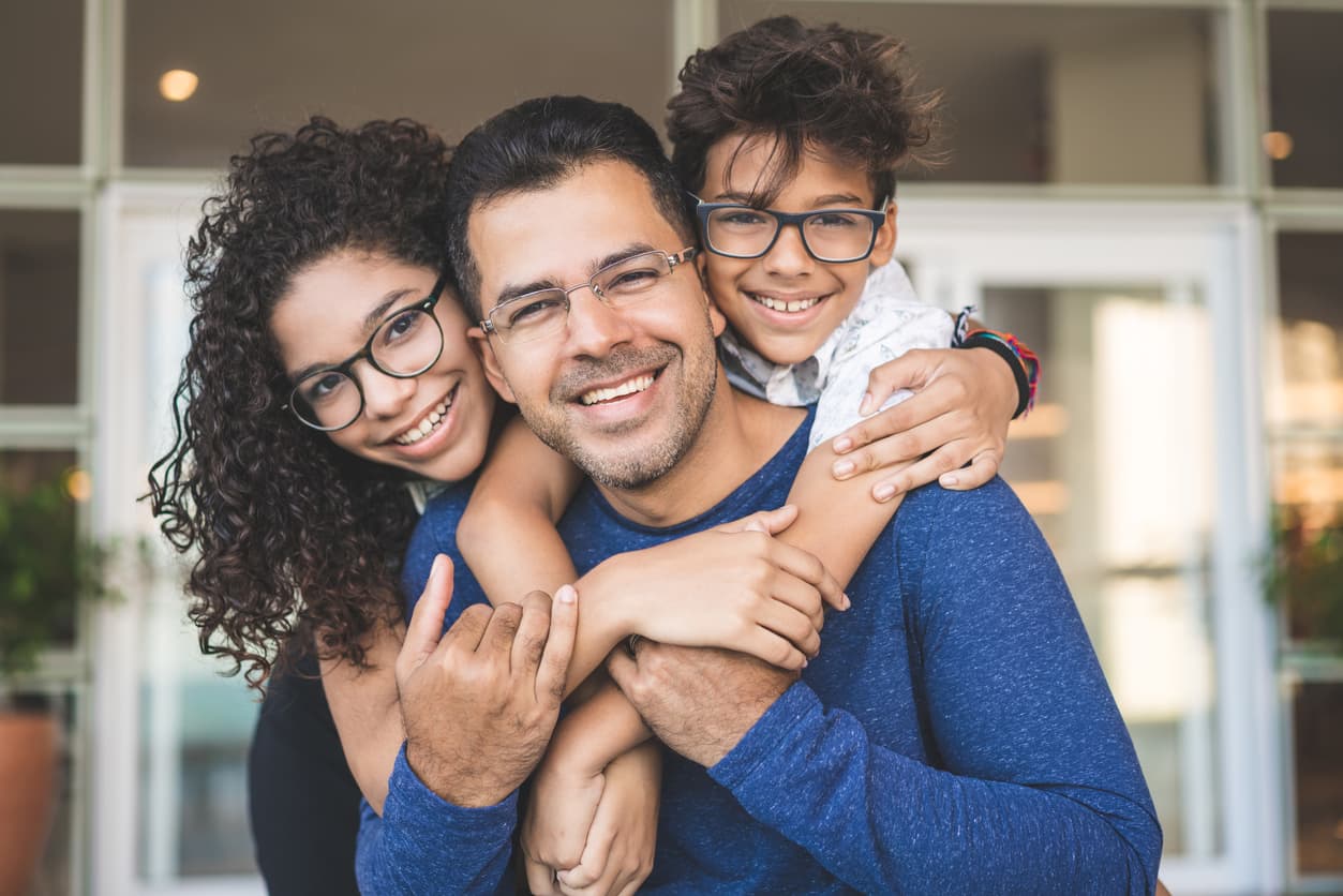 Son, Daughter, Family, Embracing